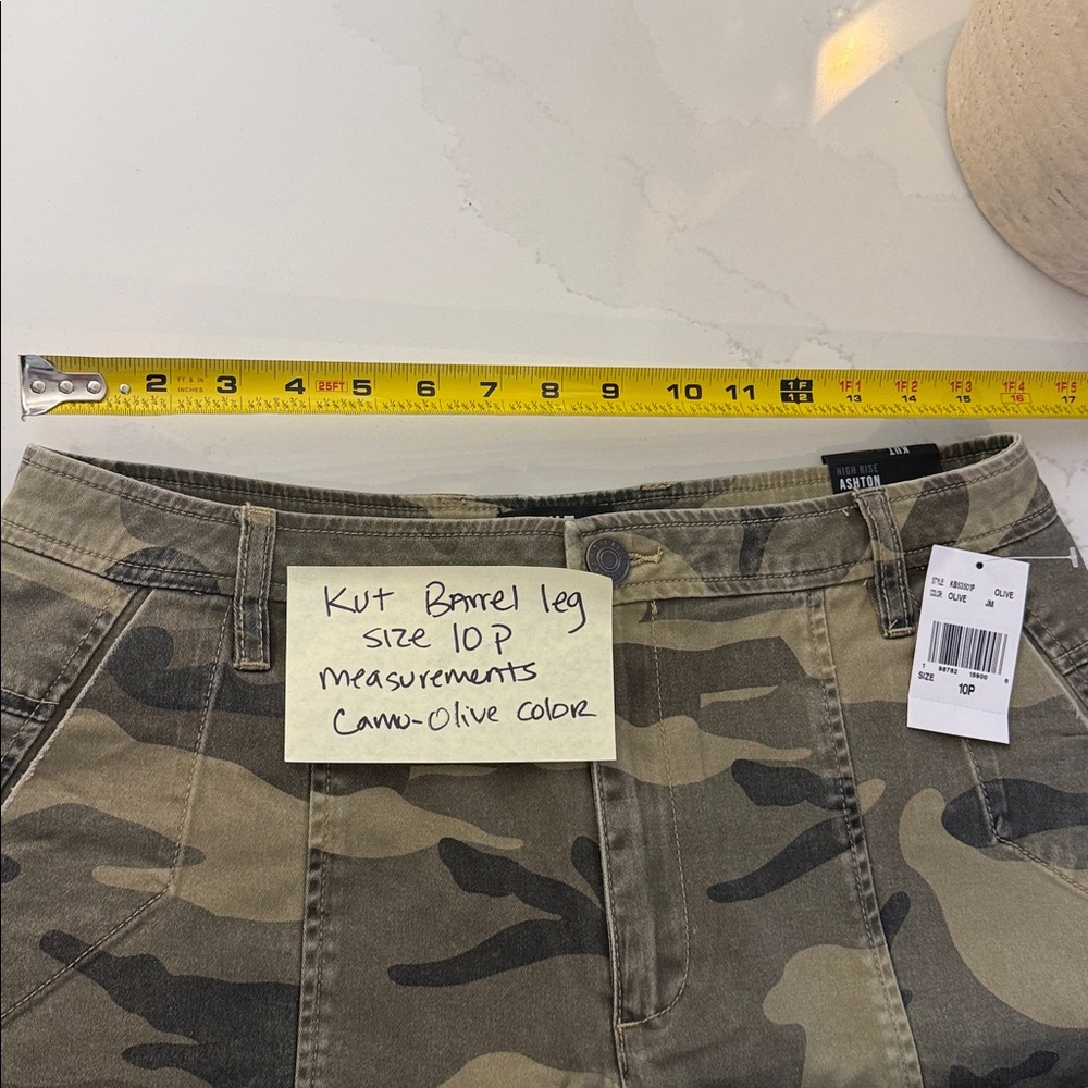 NWOT KUT from the Kloth Women's Ashton High rise Wide Leg Barrel, Camo in Olive - Picture 14 of 16
